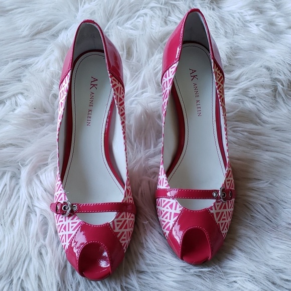 Anne Klein Shoes - 🦎Anne Klein| pink and white pumps